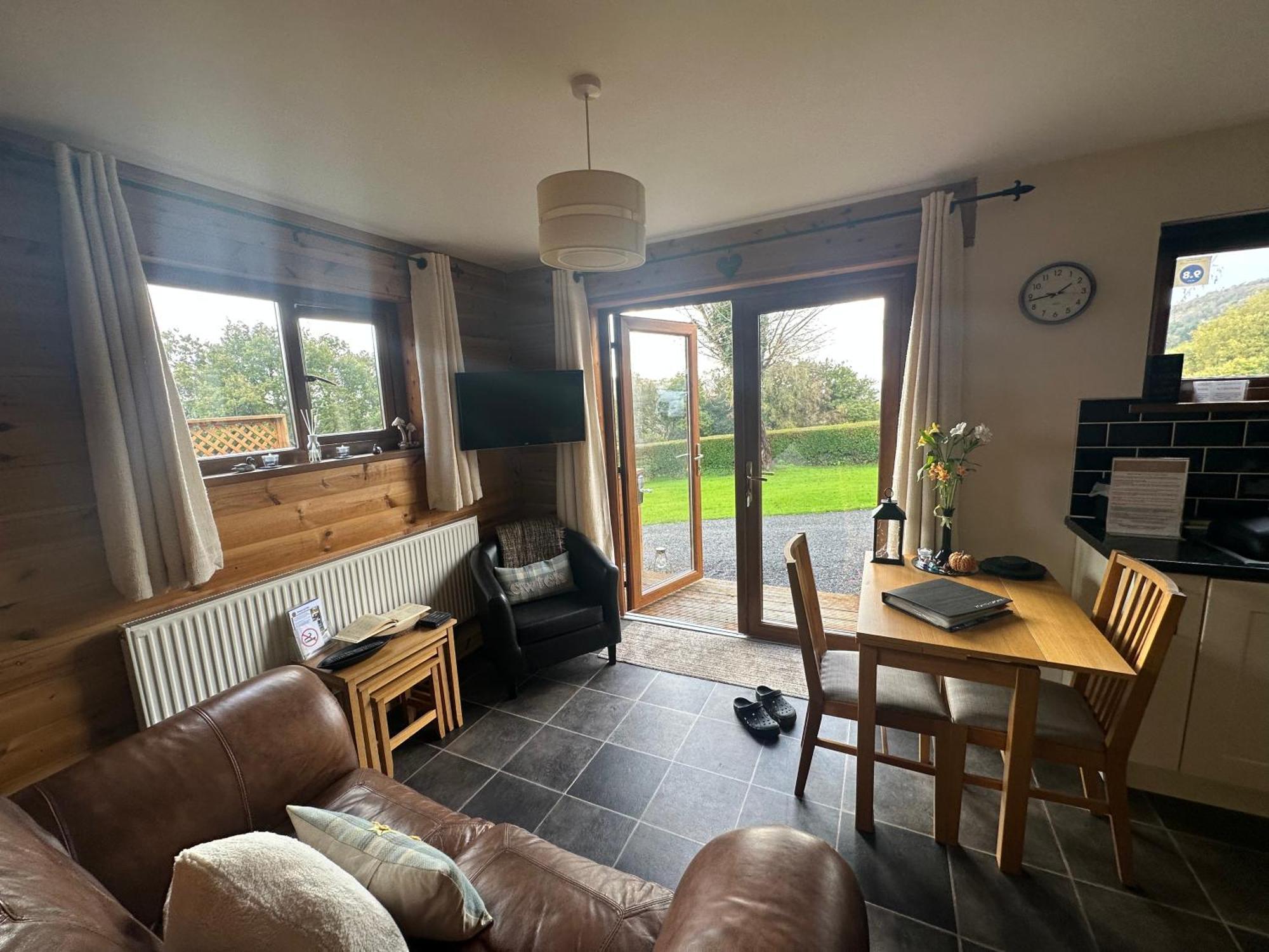 Swansea Log Cabin Pontardawe Luaran gambar
