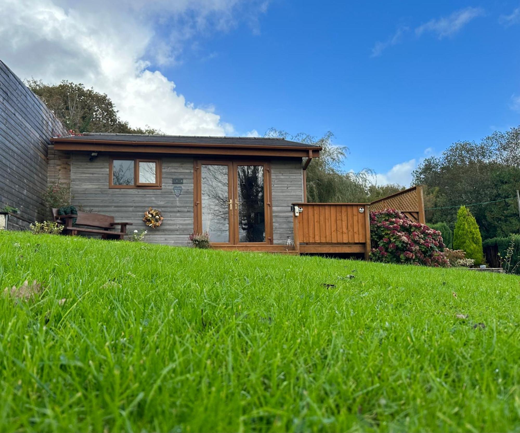 Swansea Log Cabin Pontardawe Luaran gambar