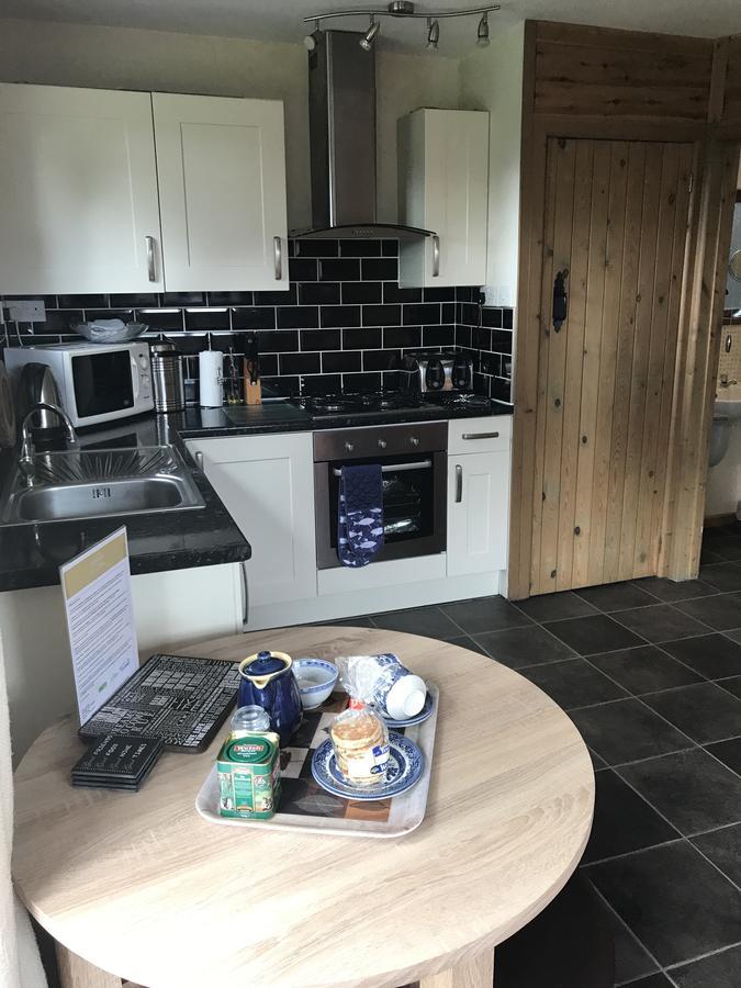 Swansea Log Cabin Pontardawe Luaran gambar